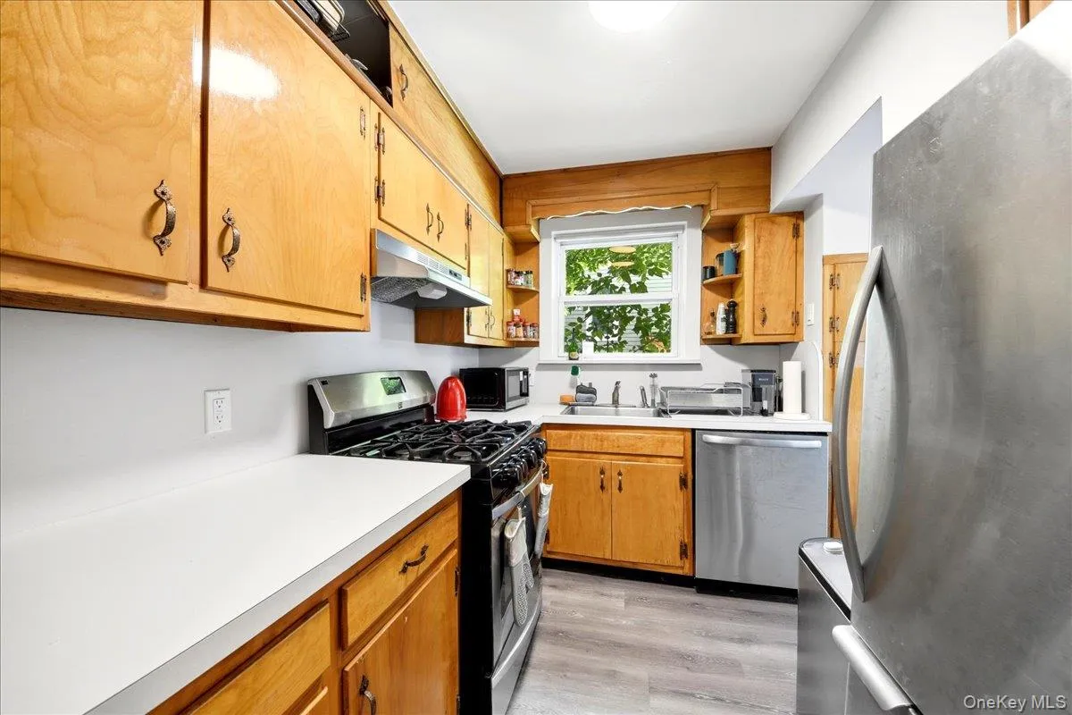 86 Maple Street, Greenburgh, NY, 4 Bedrooms Bedrooms, 8 Rooms Rooms,2 BathroomsBathrooms,Residential,For Rent,Maple,0,1024486 86 Maple Street, Greenburgh, NY, 4 Bedrooms Bedrooms, 8 Rooms Rooms,2 BathroomsBathrooms,Residential,For Rent,Maple,0,1024486