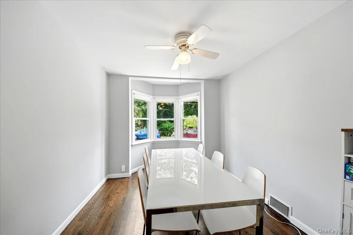 86 Maple Street, Greenburgh, NY, 4 Bedrooms Bedrooms, 8 Rooms Rooms,2 BathroomsBathrooms,Residential,For Rent,Maple,0,1024486 86 Maple Street, Greenburgh, NY, 4 Bedrooms Bedrooms, 8 Rooms Rooms,2 BathroomsBathrooms,Residential,For Rent,Maple,0,1024486