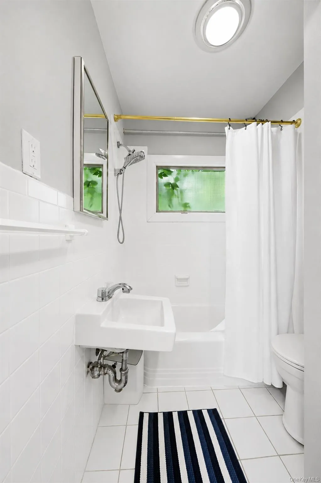 86 Maple Street, Greenburgh, NY, 4 Bedrooms Bedrooms, 8 Rooms Rooms,2 BathroomsBathrooms,Residential,For Rent,Maple,0,1024486 86 Maple Street, Greenburgh, NY, 4 Bedrooms Bedrooms, 8 Rooms Rooms,2 BathroomsBathrooms,Residential,For Rent,Maple,0,1024486