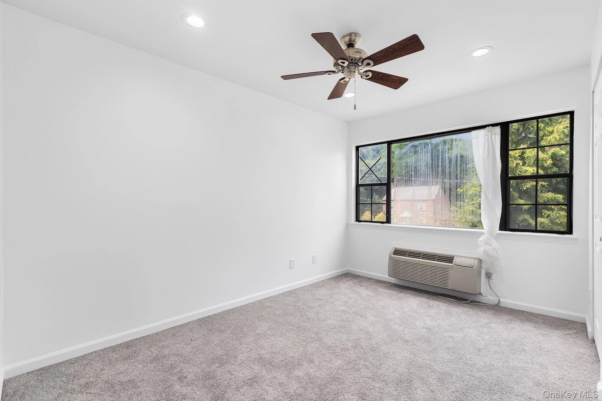 408 Carpenter Avenue, Newburgh (city), NY, 3 Bedrooms Bedrooms, 5 Rooms Rooms,2 BathroomsBathrooms,Residential,For Rent,Carpenter,0,1024487 408 Carpenter Avenue, Newburgh (city), NY, 3 Bedrooms Bedrooms, 5 Rooms Rooms,2 BathroomsBathrooms,Residential,For Rent,Carpenter,0,1024487