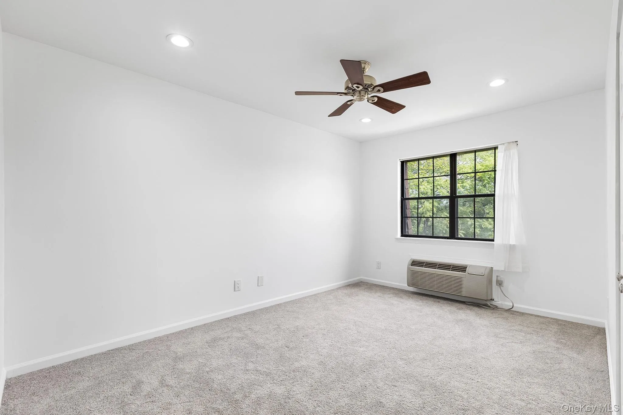408 Carpenter Avenue, Newburgh (city), NY, 3 Bedrooms Bedrooms, 5 Rooms Rooms,2 BathroomsBathrooms,Residential,For Rent,Carpenter,0,1024487 408 Carpenter Avenue, Newburgh (city), NY, 3 Bedrooms Bedrooms, 5 Rooms Rooms,2 BathroomsBathrooms,Residential,For Rent,Carpenter,0,1024487