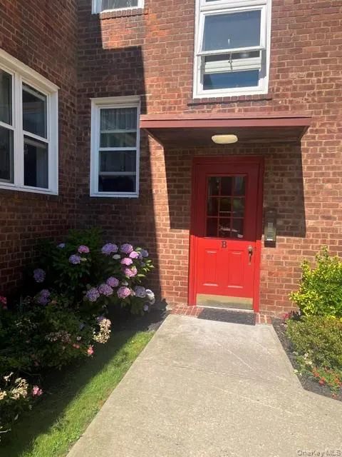 275 Maple Ave, Hempstead, NY, 1 Bedroom Bedrooms, 3 Rooms Rooms,1 BathroomBathrooms,Residential,For Rent,Maple Ave,0,1024488 275 Maple Ave, Hempstead, NY, 1 Bedroom Bedrooms, 3 Rooms Rooms,1 BathroomBathrooms,Residential,For Rent,Maple Ave,0,1024488