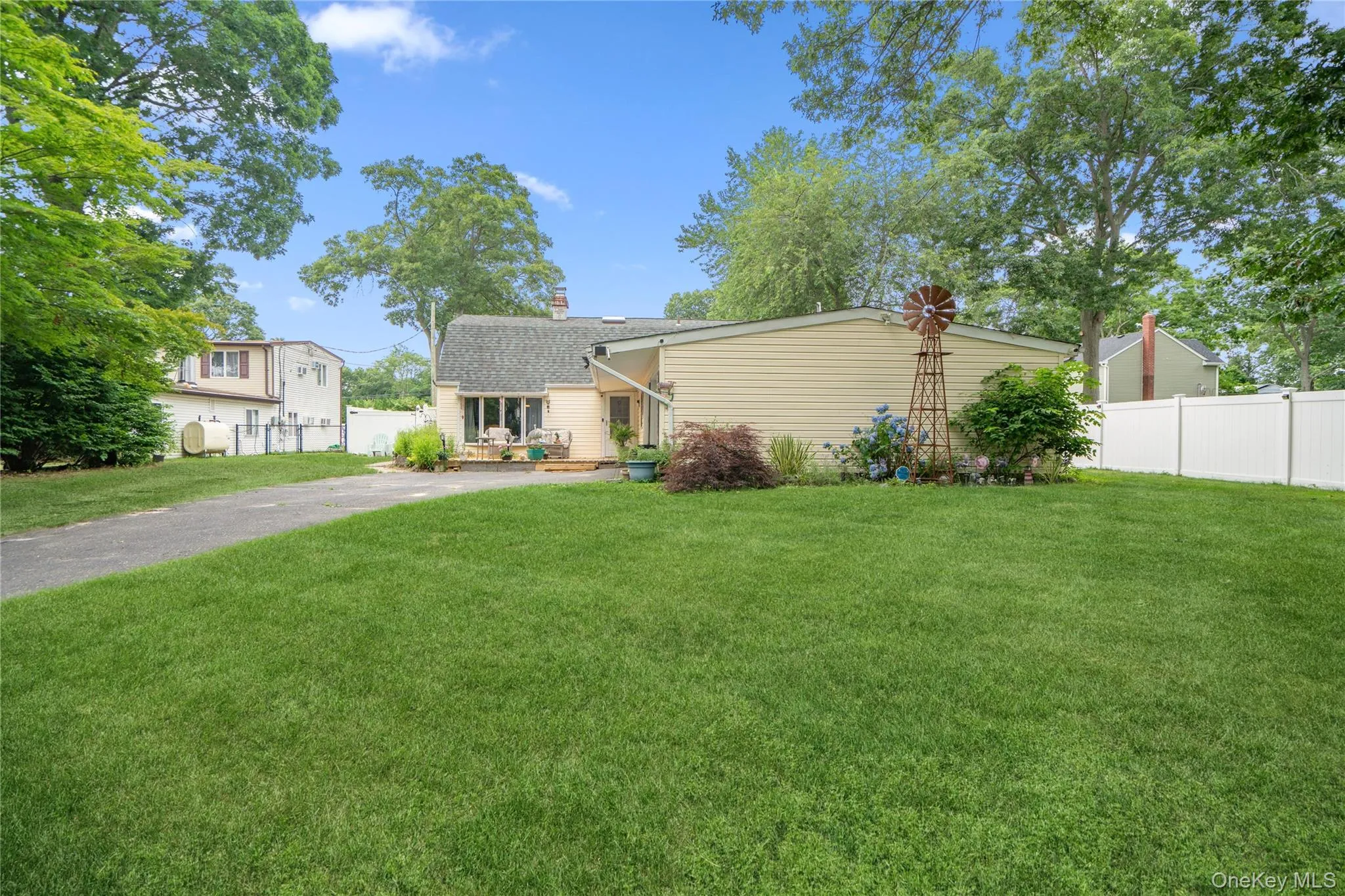 39 All Points Terrace, Brookhaven, NY, 4 Bedrooms Bedrooms, 7 Rooms Rooms,3 BathroomsBathrooms,Residential,For Rent,All Points,0,1024493 39 All Points Terrace, Brookhaven, NY, 4 Bedrooms Bedrooms, 7 Rooms Rooms,3 BathroomsBathrooms,Residential,For Rent,All Points,0,1024493