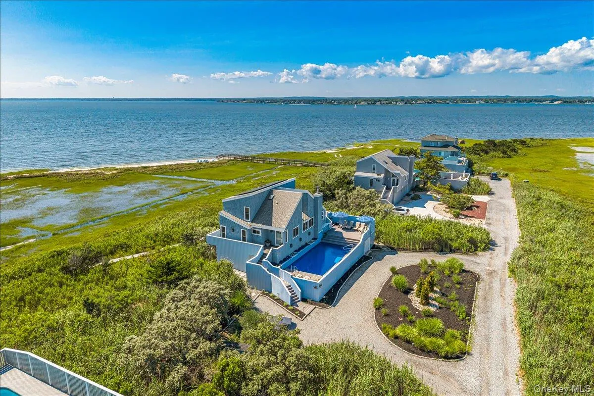556 Dune Road, Southampton, NY, 4 Bedrooms Bedrooms, 14 Rooms Rooms,3 BathroomsBathrooms,Residential,For Rent,Dune,0,1024503 556 Dune Road, Southampton, NY, 4 Bedrooms Bedrooms, 14 Rooms Rooms,3 BathroomsBathrooms,Residential,For Rent,Dune,0,1024503