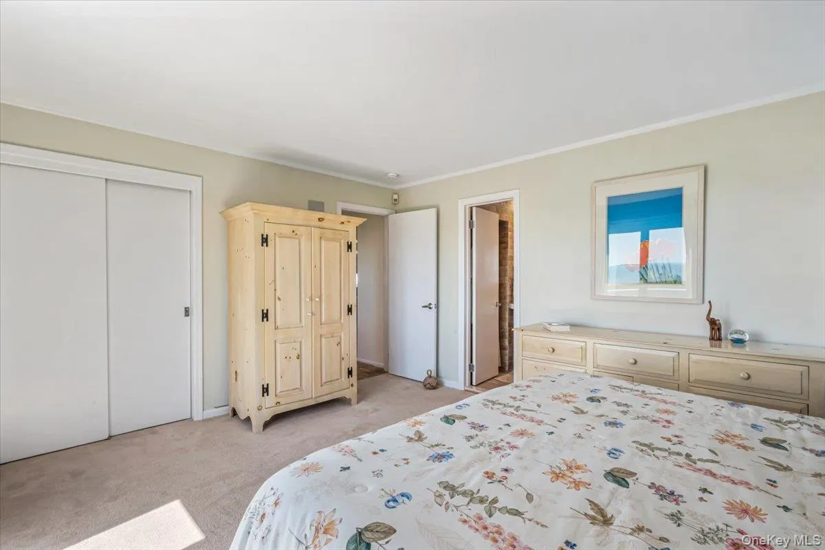 556 Dune Road, Southampton, NY, 4 Bedrooms Bedrooms, 14 Rooms Rooms,3 BathroomsBathrooms,Residential,For Rent,Dune,0,1024503 556 Dune Road, Southampton, NY, 4 Bedrooms Bedrooms, 14 Rooms Rooms,3 BathroomsBathrooms,Residential,For Rent,Dune,0,1024503
