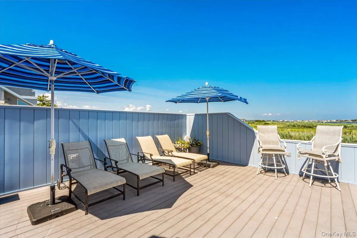 556 Dune Road, Southampton, NY, 4 Bedrooms Bedrooms, 14 Rooms Rooms,3 BathroomsBathrooms,Residential,For Rent,Dune,0,1024503 556 Dune Road, Southampton, NY, 4 Bedrooms Bedrooms, 14 Rooms Rooms,3 BathroomsBathrooms,Residential,For Rent,Dune,0,1024503