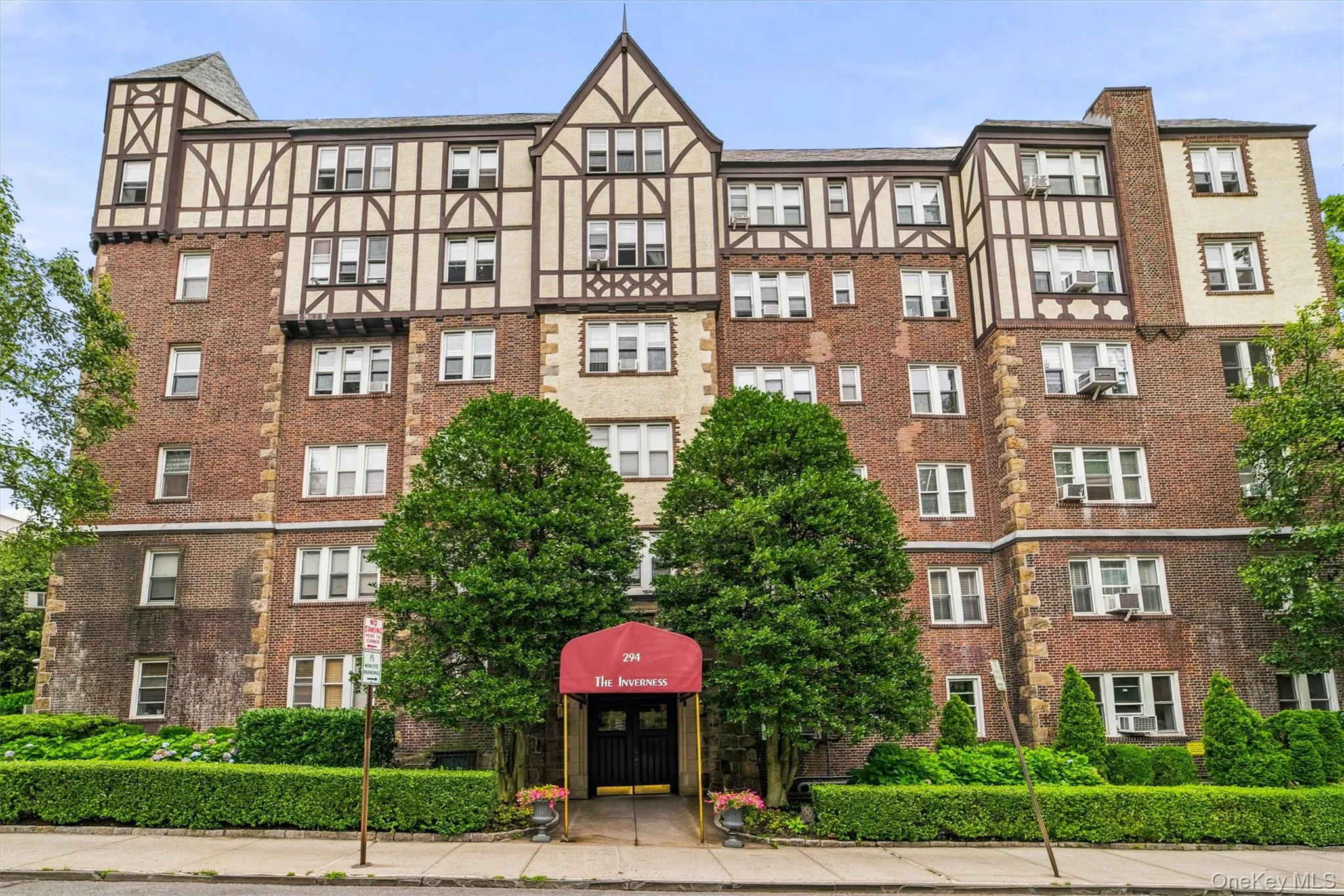 294 Bronxville Road, Yonkers, NY, 2 Bedrooms Bedrooms, 5 Rooms Rooms,1 BathroomBathrooms,Residential,For Rent,Bronxville,0,1024510 294 Bronxville Road, Yonkers, NY, 2 Bedrooms Bedrooms, 5 Rooms Rooms,1 BathroomBathrooms,Residential,For Rent,Bronxville,0,1024510
