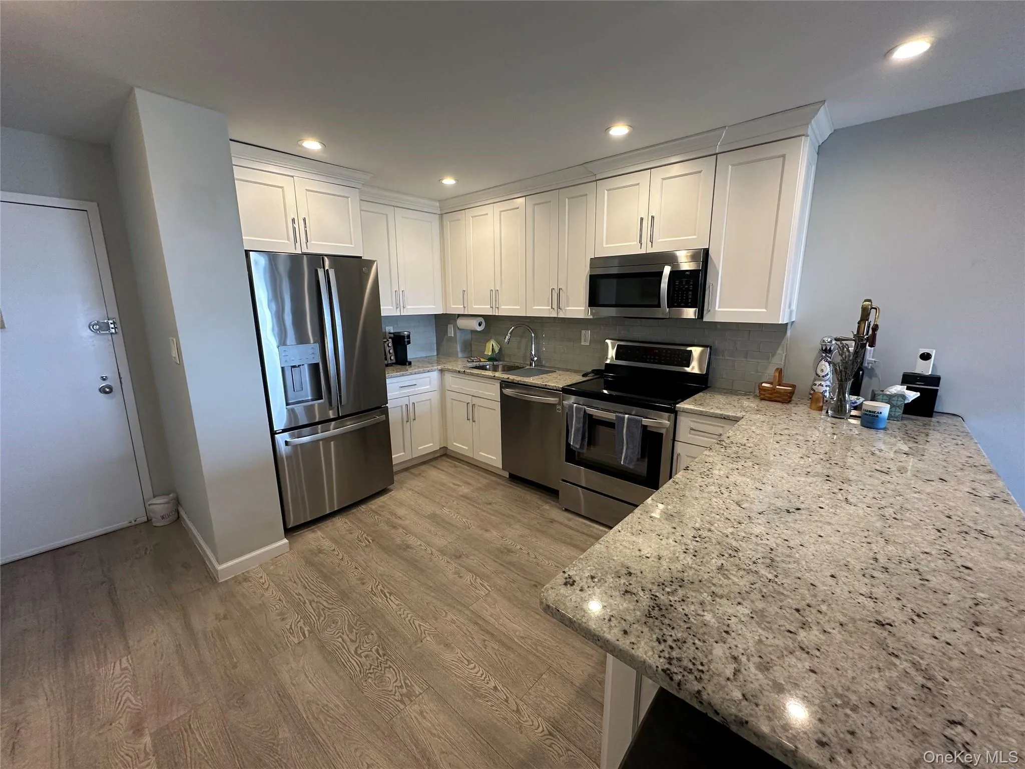 360 Shore Road, Long Beach, NY, 1 Bedroom Bedrooms, 3 Rooms Rooms,1 BathroomBathrooms,Residential Lease,For Rent,Shore,0,1024511 360 Shore Road, Long Beach, NY, 1 Bedroom Bedrooms, 3 Rooms Rooms,1 BathroomBathrooms,Residential Lease,For Rent,Shore,0,1024511