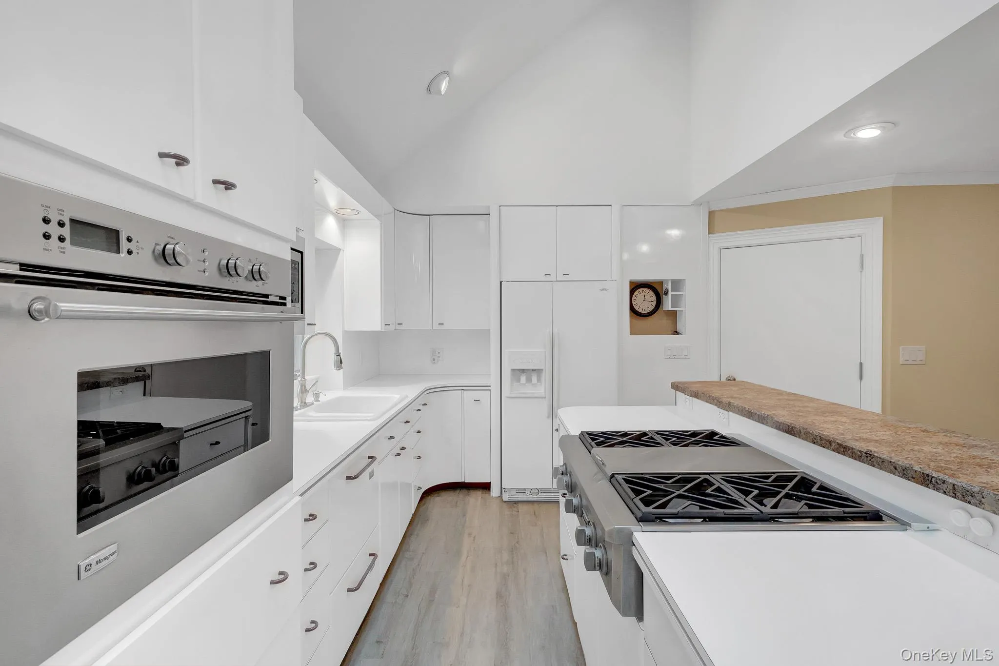 3 Crown Street, Brookhaven, NY, 1 Bedroom Bedrooms, 3 Rooms Rooms,1 BathroomBathrooms,Residential Lease,For Rent,Crown,0,1024512 3 Crown Street, Brookhaven, NY, 1 Bedroom Bedrooms, 3 Rooms Rooms,1 BathroomBathrooms,Residential Lease,For Rent,Crown,0,1024512