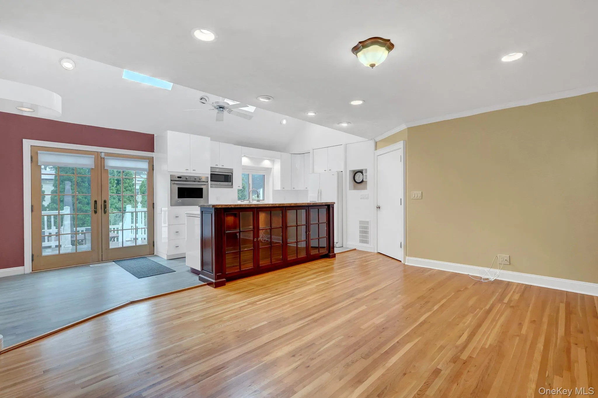 3 Crown Street, Brookhaven, NY, 1 Bedroom Bedrooms, 3 Rooms Rooms,1 BathroomBathrooms,Residential Lease,For Rent,Crown,0,1024512 3 Crown Street, Brookhaven, NY, 1 Bedroom Bedrooms, 3 Rooms Rooms,1 BathroomBathrooms,Residential Lease,For Rent,Crown,0,1024512