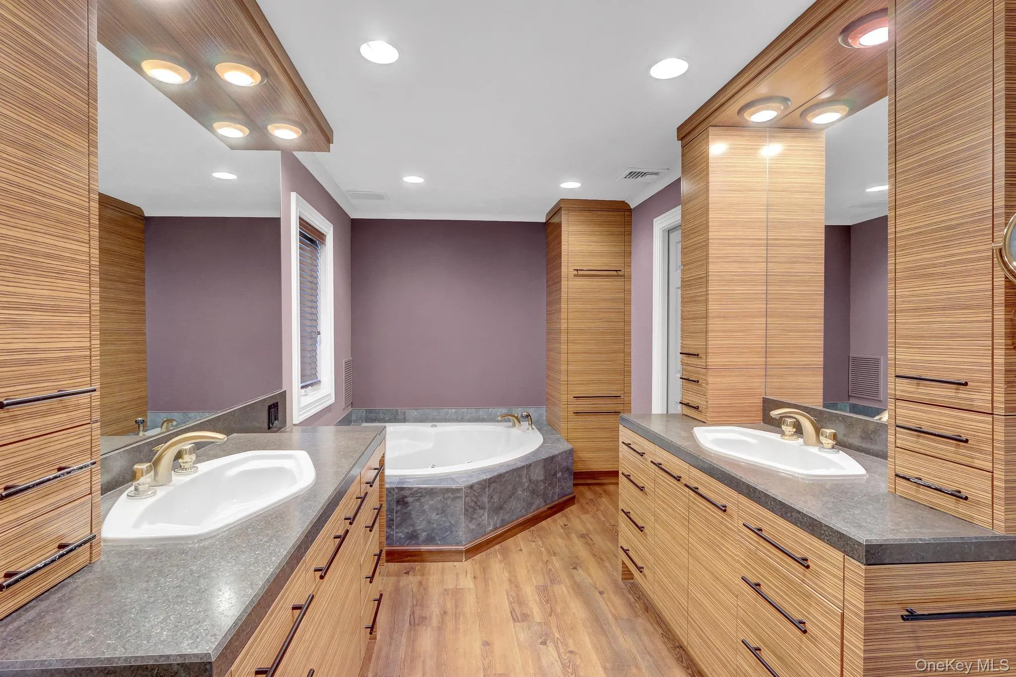 3 Crown Street, Brookhaven, NY, 1 Bedroom Bedrooms, 3 Rooms Rooms,1 BathroomBathrooms,Residential Lease,For Rent,Crown,0,1024512 3 Crown Street, Brookhaven, NY, 1 Bedroom Bedrooms, 3 Rooms Rooms,1 BathroomBathrooms,Residential Lease,For Rent,Crown,0,1024512
