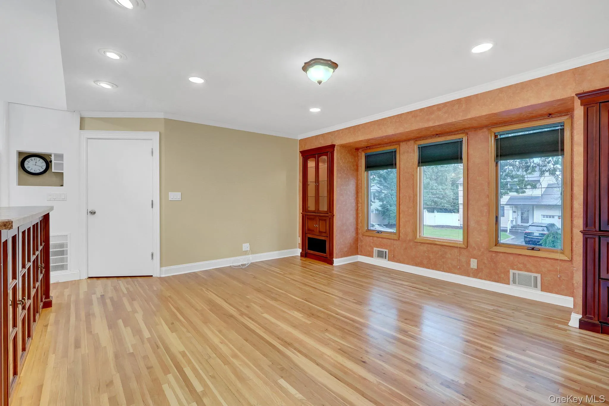 3 Crown Street, Brookhaven, NY, 1 Bedroom Bedrooms, 3 Rooms Rooms,1 BathroomBathrooms,Residential Lease,For Rent,Crown,0,1024512 3 Crown Street, Brookhaven, NY, 1 Bedroom Bedrooms, 3 Rooms Rooms,1 BathroomBathrooms,Residential Lease,For Rent,Crown,0,1024512