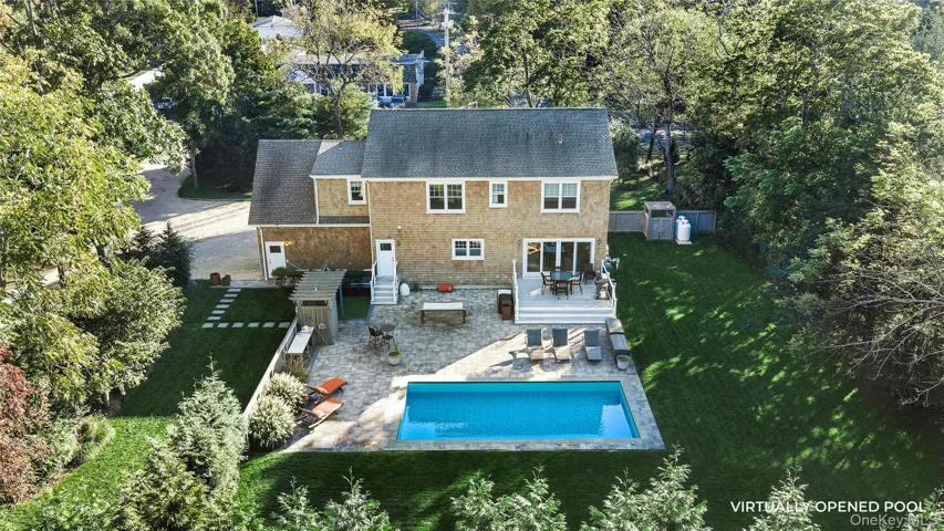 134 Montauk Highway, Southampton, New York 11977