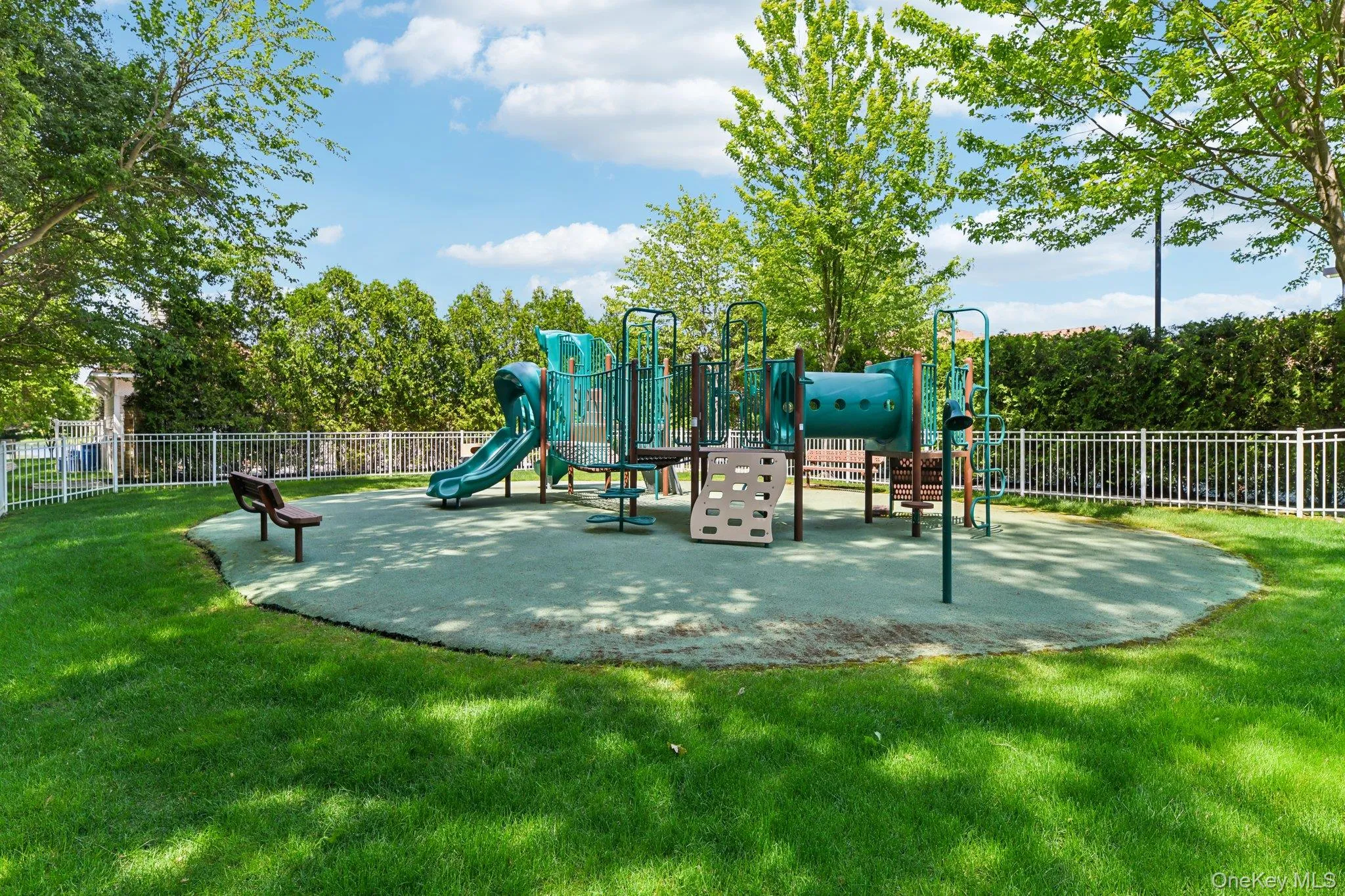 35 Monterrey Drive, Smithtown, NY, 5 Bedrooms Bedrooms, 10 Rooms Rooms,3 BathroomsBathrooms,Residential,For Rent,Monterrey,0,1024519 35 Monterrey Drive, Smithtown, NY, 5 Bedrooms Bedrooms, 10 Rooms Rooms,3 BathroomsBathrooms,Residential,For Rent,Monterrey,0,1024519
