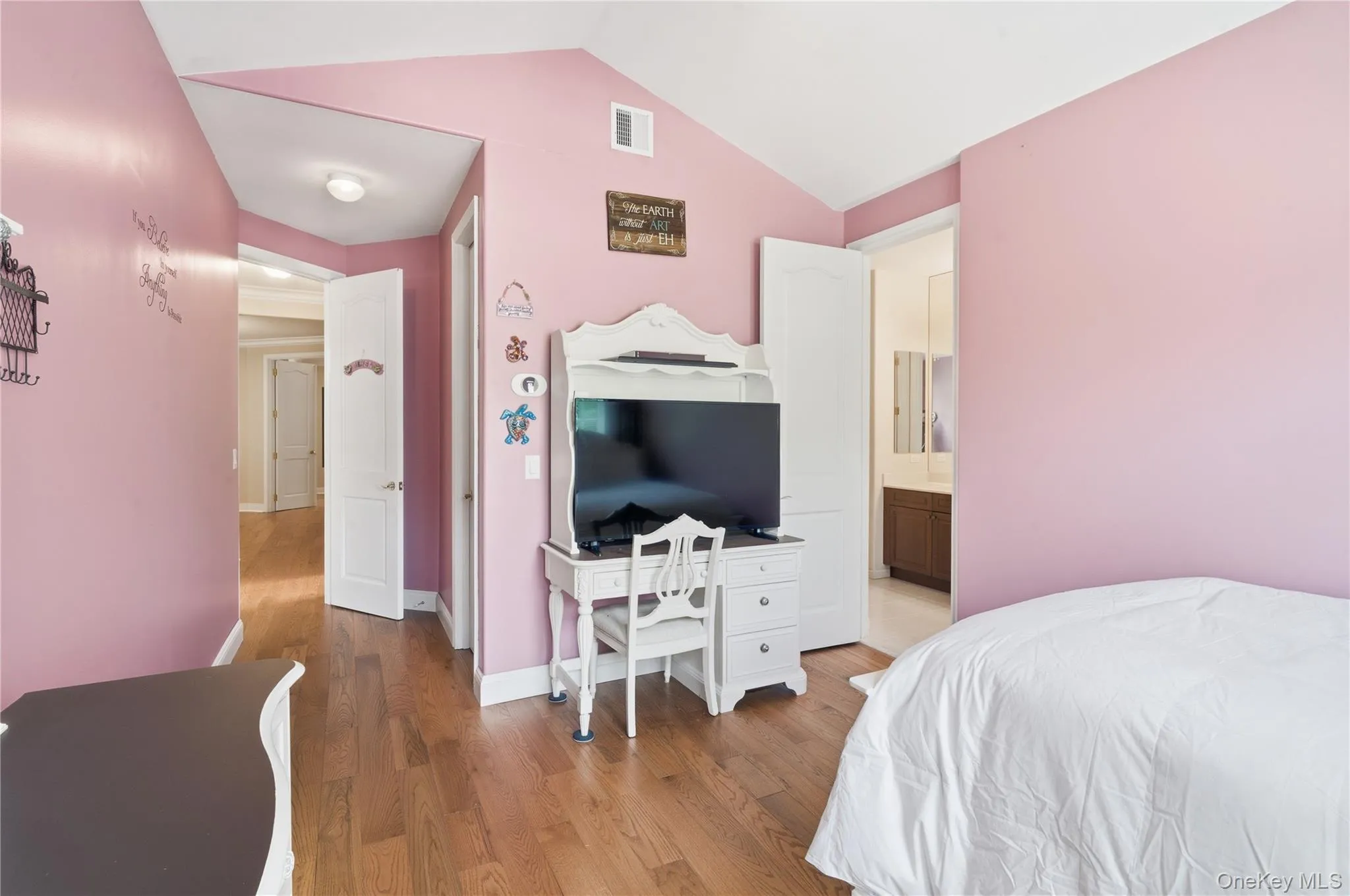 35 Monterrey Drive, Smithtown, NY, 5 Bedrooms Bedrooms, 10 Rooms Rooms,3 BathroomsBathrooms,Residential,For Rent,Monterrey,0,1024519 35 Monterrey Drive, Smithtown, NY, 5 Bedrooms Bedrooms, 10 Rooms Rooms,3 BathroomsBathrooms,Residential,For Rent,Monterrey,0,1024519