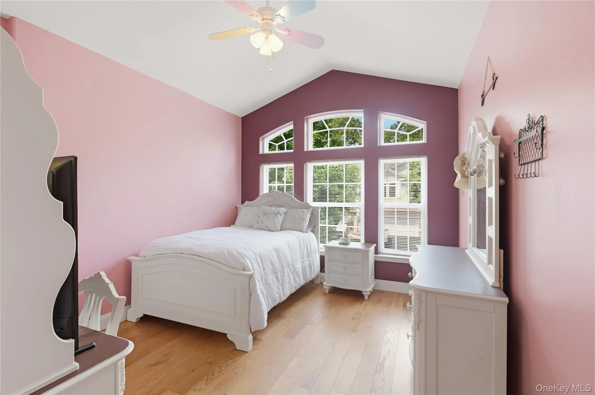 35 Monterrey Drive, Smithtown, NY, 5 Bedrooms Bedrooms, 10 Rooms Rooms,3 BathroomsBathrooms,Residential,For Rent,Monterrey,0,1024519 35 Monterrey Drive, Smithtown, NY, 5 Bedrooms Bedrooms, 10 Rooms Rooms,3 BathroomsBathrooms,Residential,For Rent,Monterrey,0,1024519