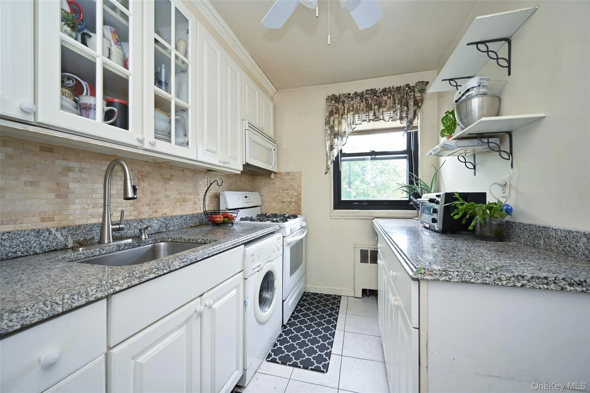 245-12 62 Avenue, New York, NY, 2 Bedrooms Bedrooms, 6 Rooms Rooms,1 BathroomBathrooms,Residential,For Rent,62,0,1024520 245-12 62 Avenue, New York, NY, 2 Bedrooms Bedrooms, 6 Rooms Rooms,1 BathroomBathrooms,Residential,For Rent,62,0,1024520