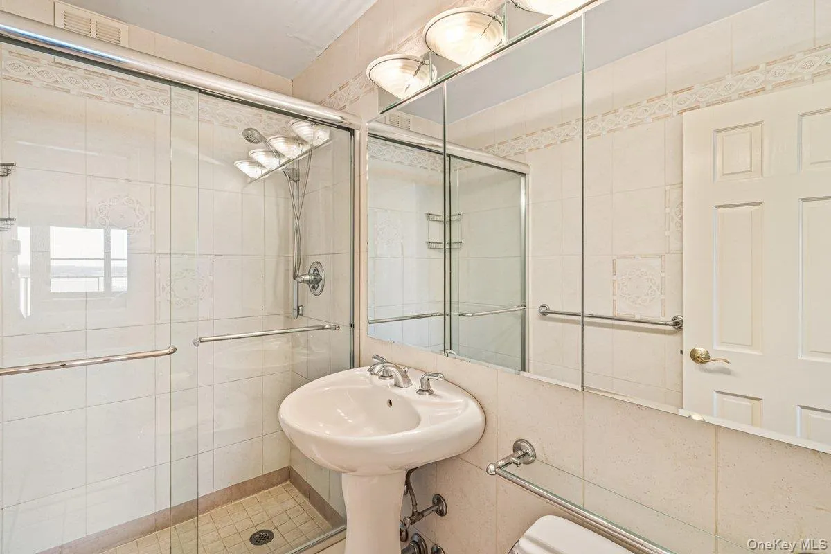 17-85 215 Street, New York, NY, 3 Bedrooms Bedrooms, 6 Rooms Rooms,2 BathroomsBathrooms,Residential,For Rent,215,0,1024522 17-85 215 Street, New York, NY, 3 Bedrooms Bedrooms, 6 Rooms Rooms,2 BathroomsBathrooms,Residential,For Rent,215,0,1024522