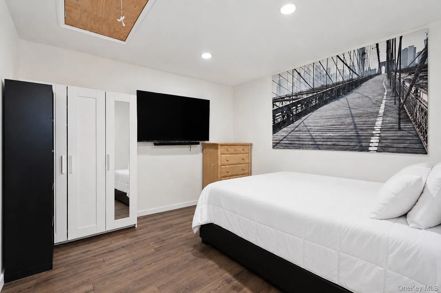 4 Golden Gate Lane, Brookhaven, NY, 3 Bedrooms Bedrooms, 10 Rooms Rooms,3 BathroomsBathrooms,Residential,For Rent,Golden Gate,0,1024526 4 Golden Gate Lane, Brookhaven, NY, 3 Bedrooms Bedrooms, 10 Rooms Rooms,3 BathroomsBathrooms,Residential,For Rent,Golden Gate,0,1024526