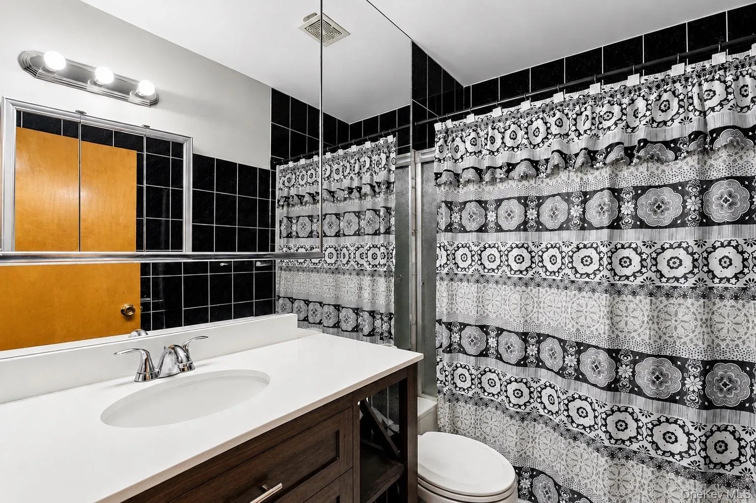 4 Golden Gate Lane, Brookhaven, NY, 3 Bedrooms Bedrooms, 10 Rooms Rooms,3 BathroomsBathrooms,Residential,For Rent,Golden Gate,0,1024526 4 Golden Gate Lane, Brookhaven, NY, 3 Bedrooms Bedrooms, 10 Rooms Rooms,3 BathroomsBathrooms,Residential,For Rent,Golden Gate,0,1024526