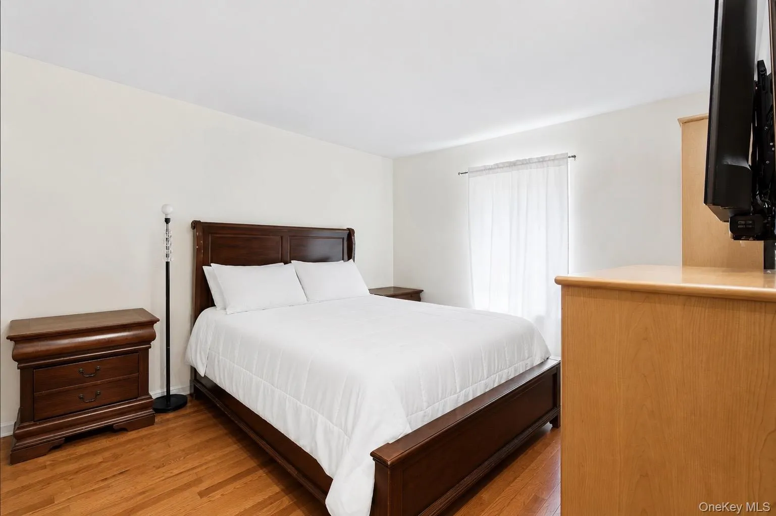 4 Golden Gate Lane, Brookhaven, NY, 3 Bedrooms Bedrooms, 10 Rooms Rooms,3 BathroomsBathrooms,Residential,For Rent,Golden Gate,0,1024526 4 Golden Gate Lane, Brookhaven, NY, 3 Bedrooms Bedrooms, 10 Rooms Rooms,3 BathroomsBathrooms,Residential,For Rent,Golden Gate,0,1024526