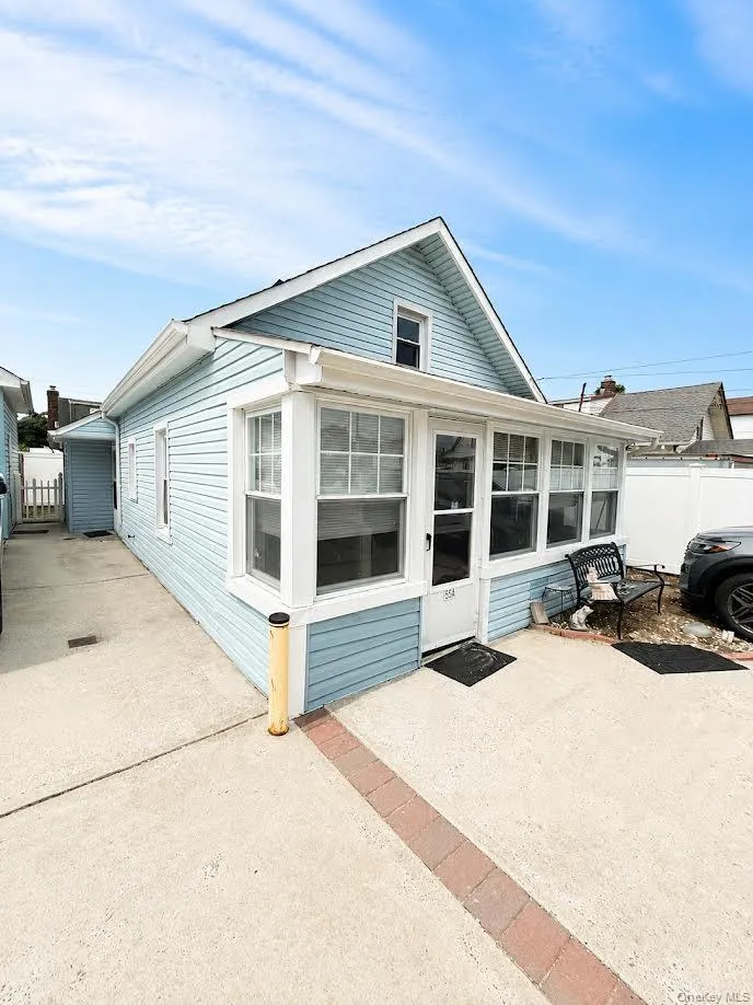 55A Prospect Avenue, Hempstead, NY, 2 Bedrooms Bedrooms, 6 Rooms Rooms,1 BathroomBathrooms,Residential Lease,For Rent,Prospect,0,1024529 55A Prospect Avenue, Hempstead, NY, 2 Bedrooms Bedrooms, 6 Rooms Rooms,1 BathroomBathrooms,Residential Lease,For Rent,Prospect,0,1024529
