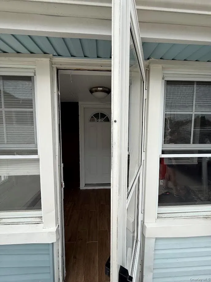 55A Prospect Avenue, Hempstead, NY, 2 Bedrooms Bedrooms, 6 Rooms Rooms,1 BathroomBathrooms,Residential Lease,For Rent,Prospect,0,1024529 55A Prospect Avenue, Hempstead, NY, 2 Bedrooms Bedrooms, 6 Rooms Rooms,1 BathroomBathrooms,Residential Lease,For Rent,Prospect,0,1024529