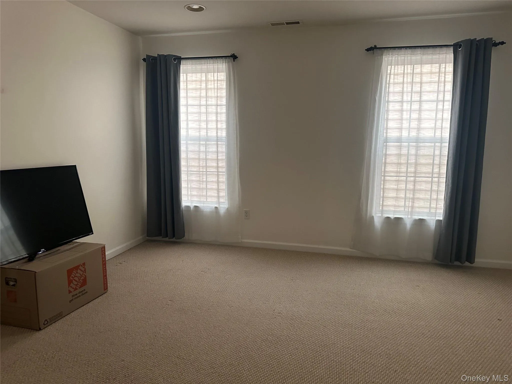 3RD BEDROOM 3RD BEDROOM
