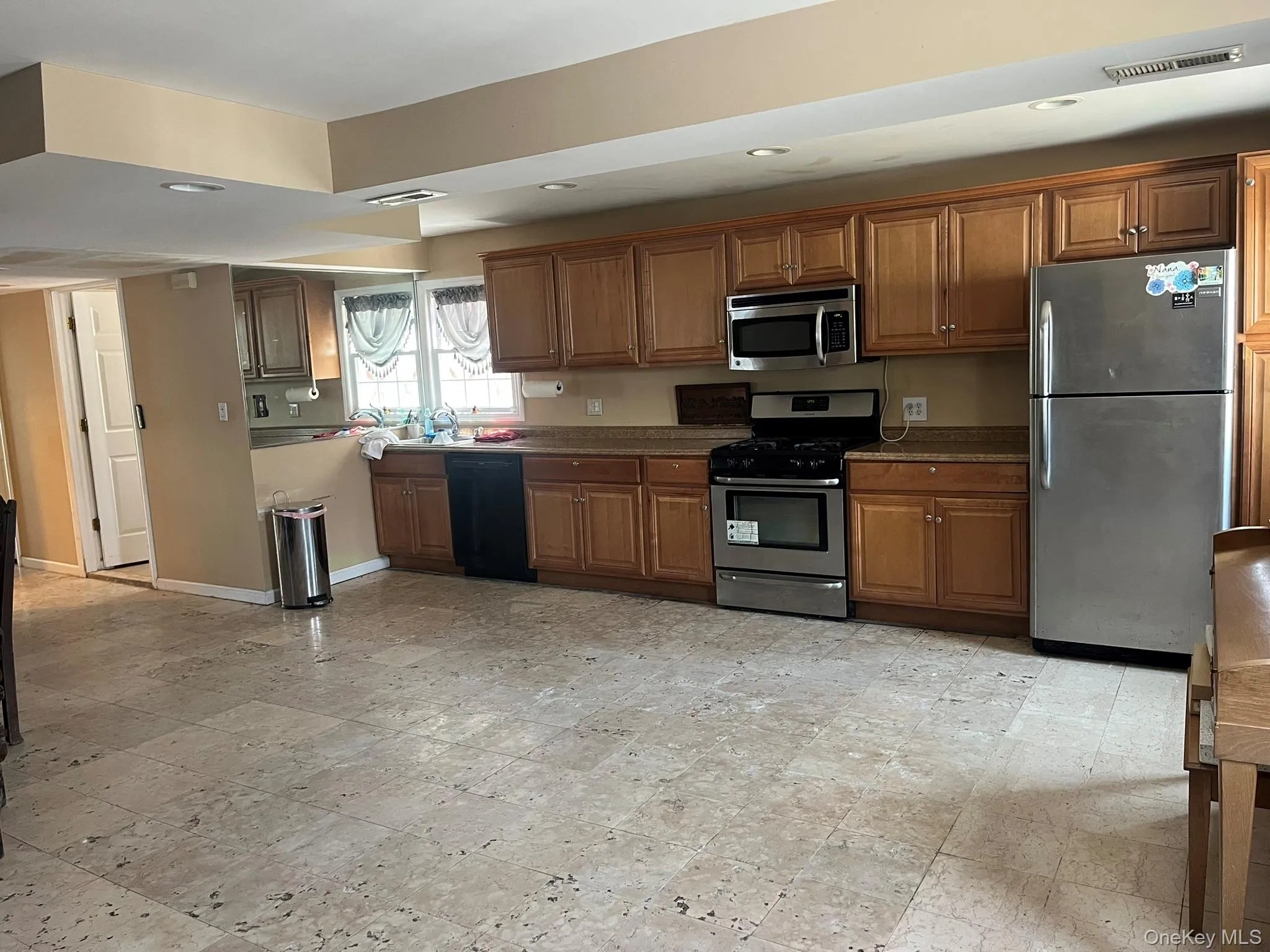 16312 89th Street, New York, NY, 5 Bedrooms Bedrooms, 8 Rooms Rooms,2 BathroomsBathrooms,Residential,For Rent,89th,0,1024536 16312 89th Street, New York, NY, 5 Bedrooms Bedrooms, 8 Rooms Rooms,2 BathroomsBathrooms,Residential,For Rent,89th,0,1024536