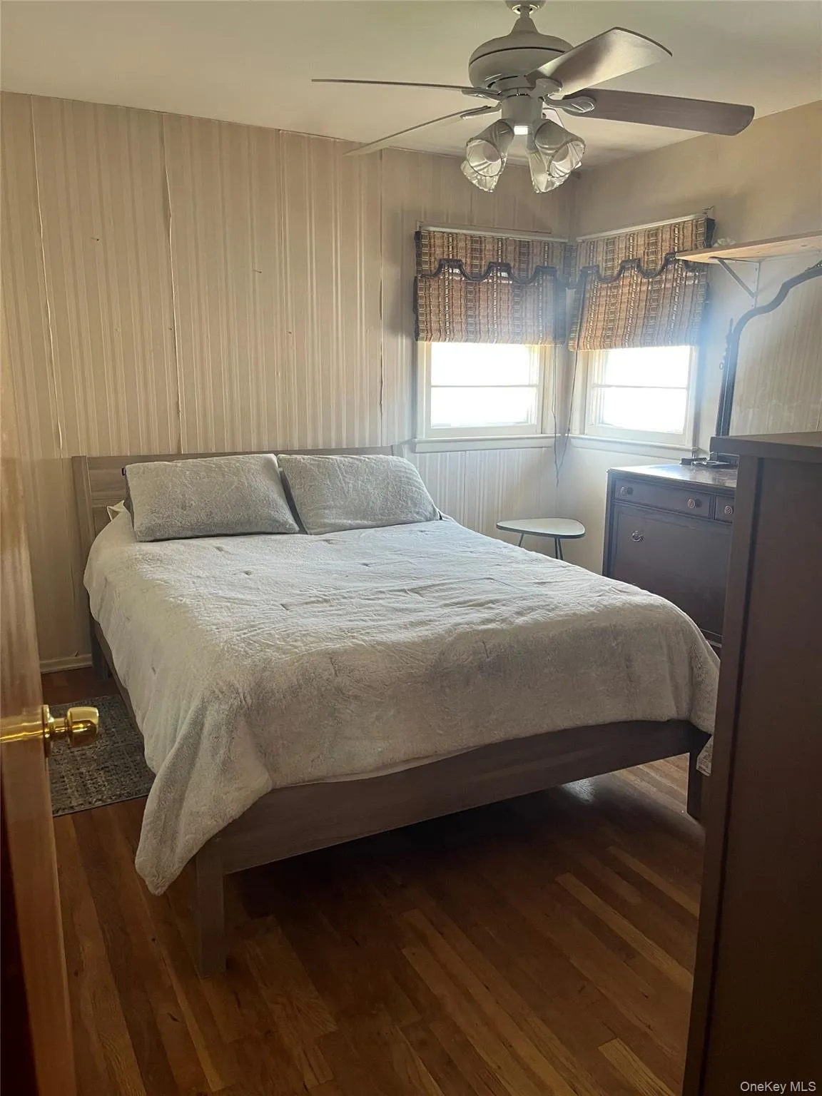 16312 89th Street, New York, NY, 5 Bedrooms Bedrooms, 8 Rooms Rooms,2 BathroomsBathrooms,Residential,For Rent,89th,0,1024536 16312 89th Street, New York, NY, 5 Bedrooms Bedrooms, 8 Rooms Rooms,2 BathroomsBathrooms,Residential,For Rent,89th,0,1024536
