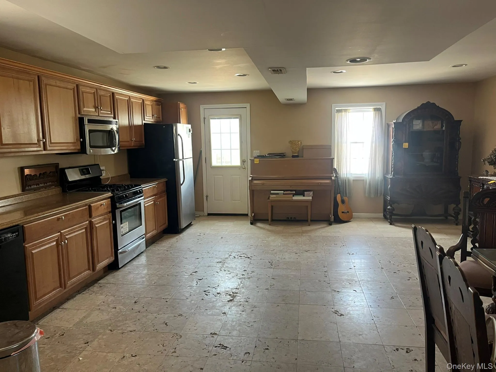 16312 89th Street, New York, NY, 5 Bedrooms Bedrooms, 8 Rooms Rooms,2 BathroomsBathrooms,Residential,For Rent,89th,0,1024536 16312 89th Street, New York, NY, 5 Bedrooms Bedrooms, 8 Rooms Rooms,2 BathroomsBathrooms,Residential,For Rent,89th,0,1024536