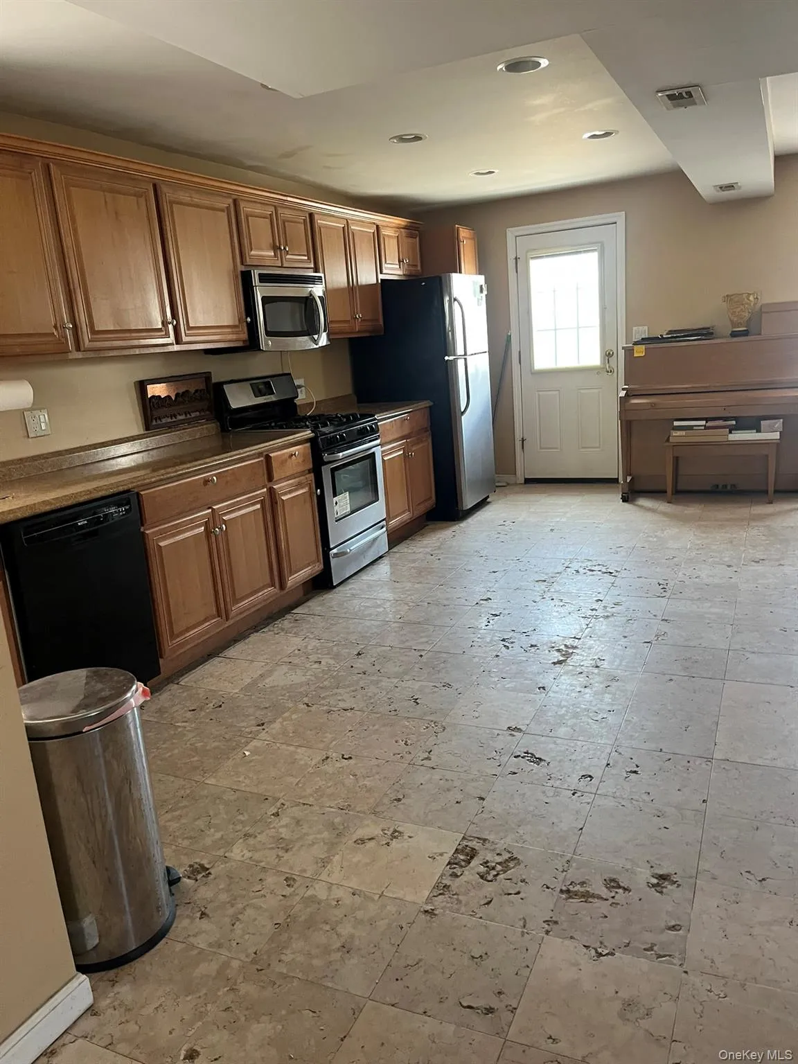 16312 89th Street, New York, NY, 5 Bedrooms Bedrooms, 8 Rooms Rooms,2 BathroomsBathrooms,Residential,For Rent,89th,0,1024536 16312 89th Street, New York, NY, 5 Bedrooms Bedrooms, 8 Rooms Rooms,2 BathroomsBathrooms,Residential,For Rent,89th,0,1024536