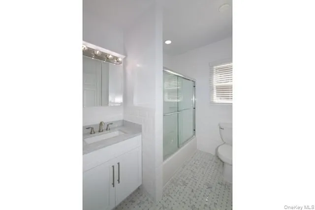 689 Conklin Street, Oyster Bay, NY, 1 Bedroom Bedrooms, 3 Rooms Rooms,1 BathroomBathrooms,Residential Lease,For Rent,Conklin,0,1024541 689 Conklin Street, Oyster Bay, NY, 1 Bedroom Bedrooms, 3 Rooms Rooms,1 BathroomBathrooms,Residential Lease,For Rent,Conklin,0,1024541