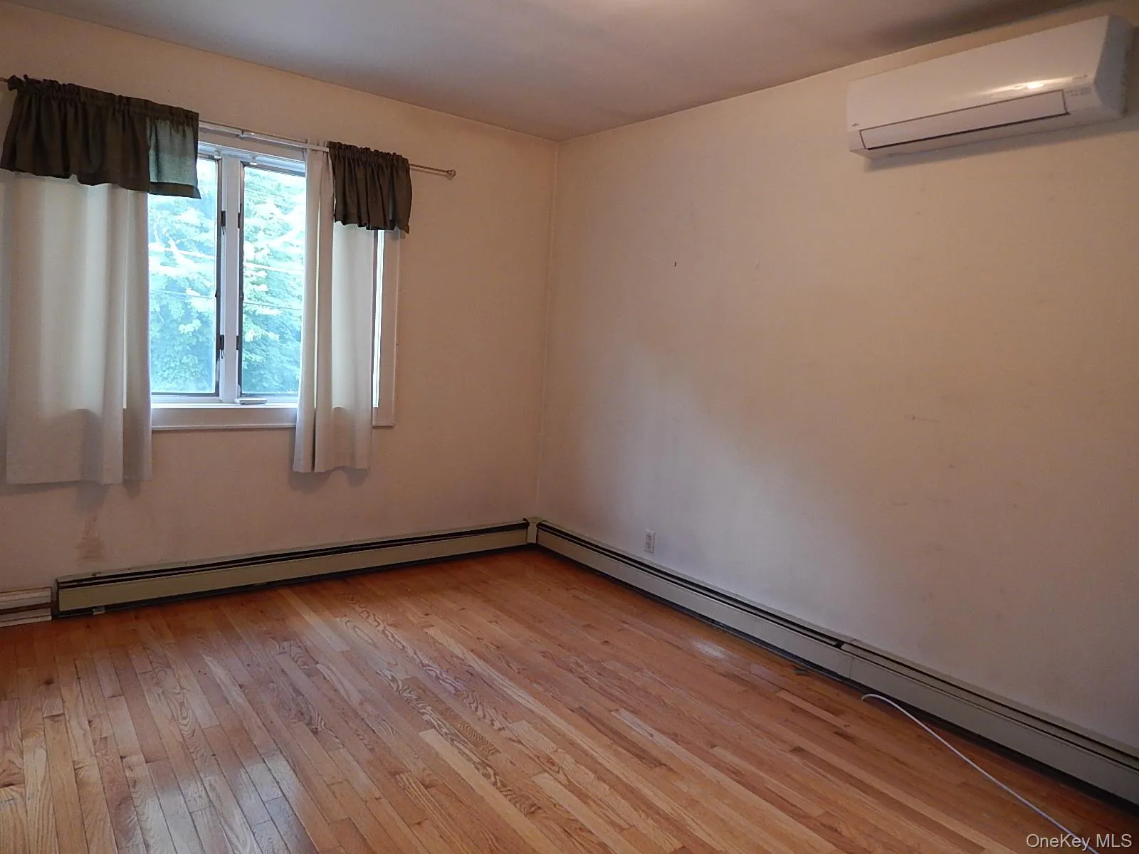 16 Kenton Road, Patterson, NY, 3 Bedrooms Bedrooms, 6 Rooms Rooms,2 BathroomsBathrooms,Residential,For Rent,Kenton,0,1024547 16 Kenton Road, Patterson, NY, 3 Bedrooms Bedrooms, 6 Rooms Rooms,2 BathroomsBathrooms,Residential,For Rent,Kenton,0,1024547