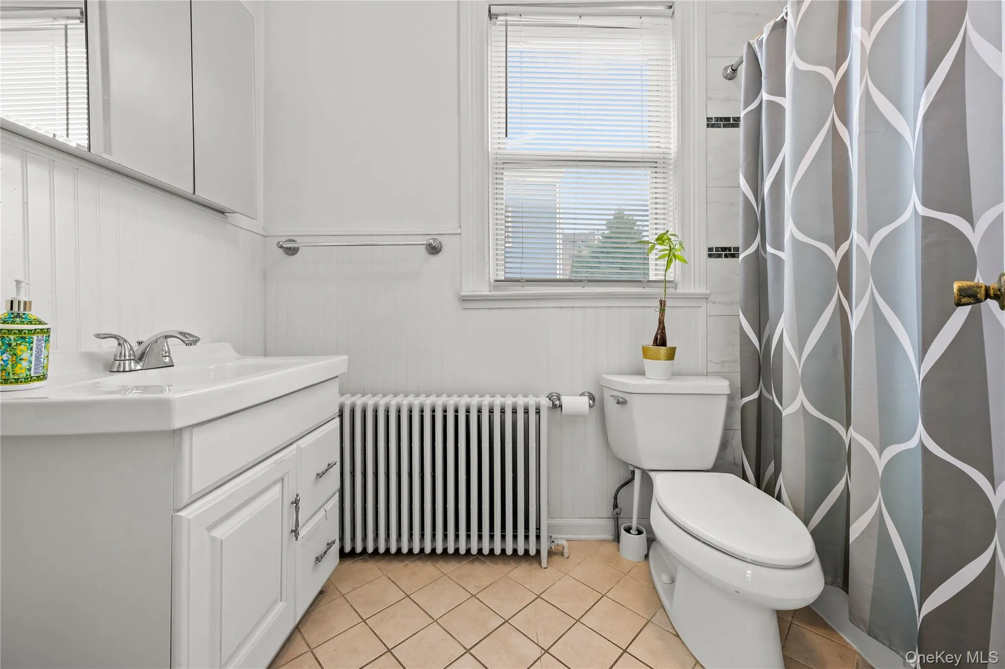 46 Meadow Lane, New Rochelle, NY, 5 Bedrooms Bedrooms, 7 Rooms Rooms,2 BathroomsBathrooms,Residential,For Rent,Meadow,0,1024552 46 Meadow Lane, New Rochelle, NY, 5 Bedrooms Bedrooms, 7 Rooms Rooms,2 BathroomsBathrooms,Residential,For Rent,Meadow,0,1024552