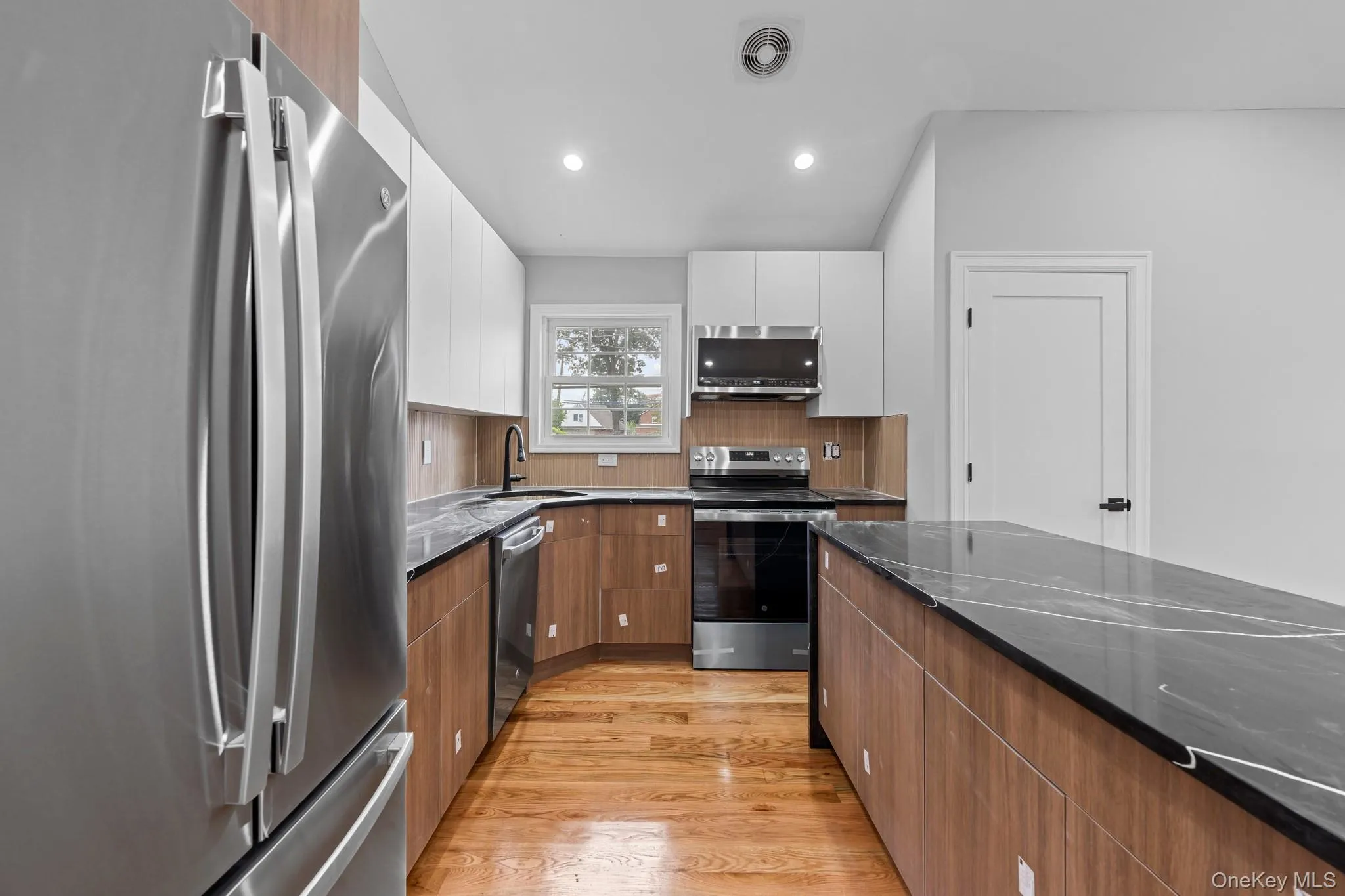 11481 178th Street, New York, NY, 5 Bedrooms Bedrooms, 12 Rooms Rooms,2 BathroomsBathrooms,Residential,For Rent,178th,0,1024554 11481 178th Street, New York, NY, 5 Bedrooms Bedrooms, 12 Rooms Rooms,2 BathroomsBathrooms,Residential,For Rent,178th,0,1024554