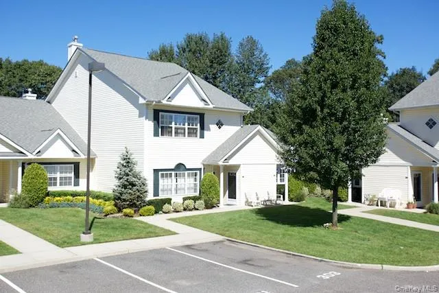 216 Center Court, Brookhaven, NY, 1 Bedroom Bedrooms, 5 Rooms Rooms,2 BathroomsBathrooms,Residential Lease,For Rent,Center,0,1024556 216 Center Court, Brookhaven, NY, 1 Bedroom Bedrooms, 5 Rooms Rooms,2 BathroomsBathrooms,Residential Lease,For Rent,Center,0,1024556