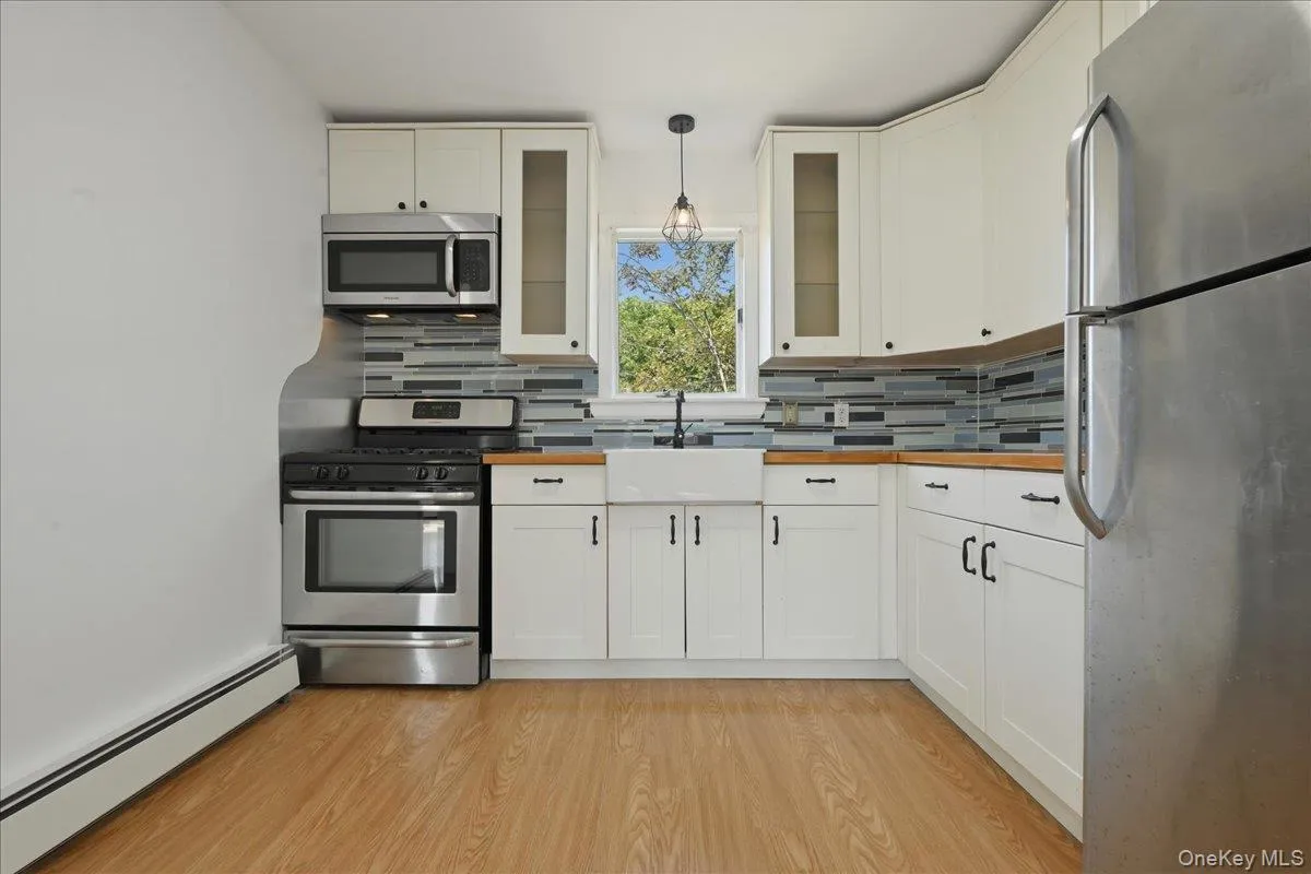 310 west Drive, Babylon, NY, 4 Bedrooms Bedrooms, 8 Rooms Rooms,1 BathroomBathrooms,Residential,For Rent,west,0,1024557 310 west Drive, Babylon, NY, 4 Bedrooms Bedrooms, 8 Rooms Rooms,1 BathroomBathrooms,Residential,For Rent,west,0,1024557