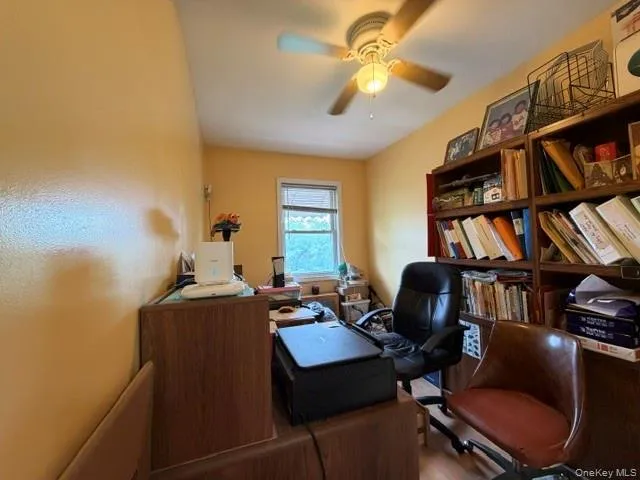150-14 78th Avenue, New York, NY, 3 Bedrooms Bedrooms, 6 Rooms Rooms,1 BathroomBathrooms,Residential,For Rent,78th,0,1024559 150-14 78th Avenue, New York, NY, 3 Bedrooms Bedrooms, 6 Rooms Rooms,1 BathroomBathrooms,Residential,For Rent,78th,0,1024559