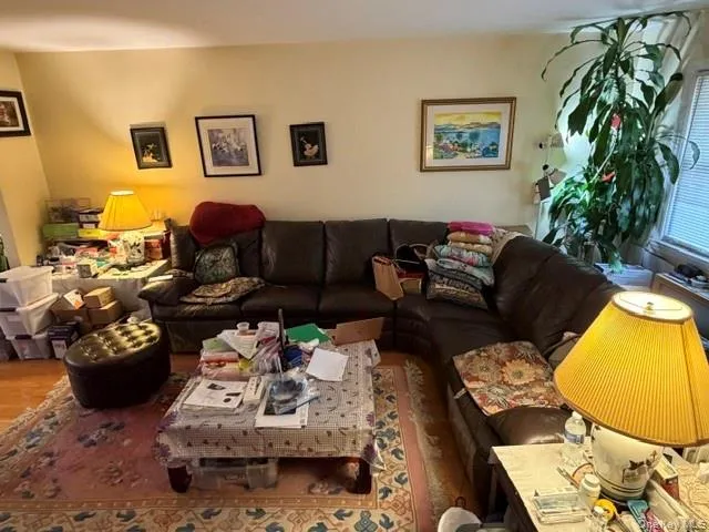 150-14 78th Avenue, New York, NY, 3 Bedrooms Bedrooms, 6 Rooms Rooms,1 BathroomBathrooms,Residential,For Rent,78th,0,1024559 150-14 78th Avenue, New York, NY, 3 Bedrooms Bedrooms, 6 Rooms Rooms,1 BathroomBathrooms,Residential,For Rent,78th,0,1024559