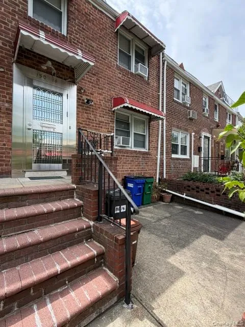 150-14 78th Avenue, New York, NY, 3 Bedrooms Bedrooms, 6 Rooms Rooms,1 BathroomBathrooms,Residential,For Rent,78th,0,1024559 150-14 78th Avenue, New York, NY, 3 Bedrooms Bedrooms, 6 Rooms Rooms,1 BathroomBathrooms,Residential,For Rent,78th,0,1024559