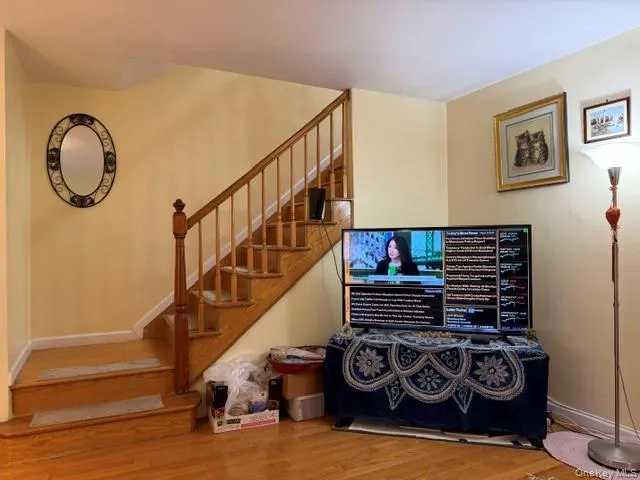 150-14 78th Avenue, New York, NY, 3 Bedrooms Bedrooms, 6 Rooms Rooms,1 BathroomBathrooms,Residential,For Rent,78th,0,1024559 150-14 78th Avenue, New York, NY, 3 Bedrooms Bedrooms, 6 Rooms Rooms,1 BathroomBathrooms,Residential,For Rent,78th,0,1024559