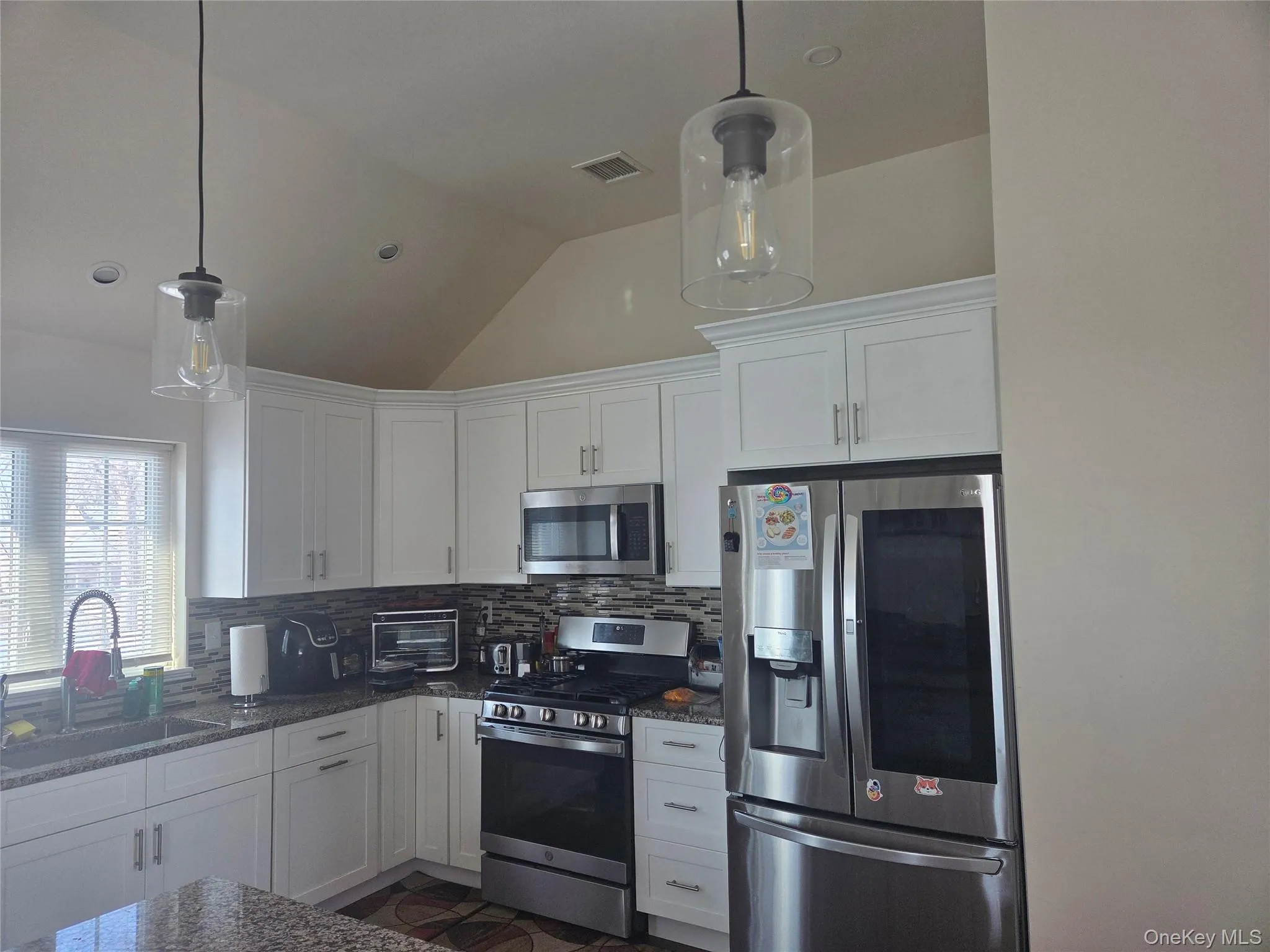 13 Avenue B, Middletown, NY, 4 Bedrooms Bedrooms, 10 Rooms Rooms,3 BathroomsBathrooms,Residential,For Rent,Avenue B,0,1024560 13 Avenue B, Middletown, NY, 4 Bedrooms Bedrooms, 10 Rooms Rooms,3 BathroomsBathrooms,Residential,For Rent,Avenue B,0,1024560