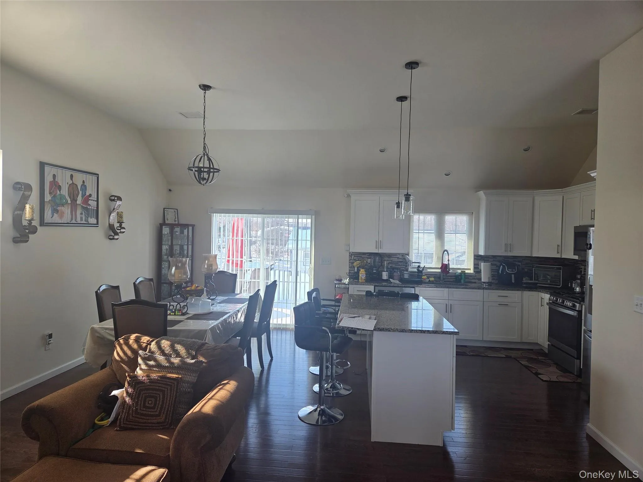 13 Avenue B, Middletown, NY, 4 Bedrooms Bedrooms, 10 Rooms Rooms,3 BathroomsBathrooms,Residential,For Rent,Avenue B,0,1024560 13 Avenue B, Middletown, NY, 4 Bedrooms Bedrooms, 10 Rooms Rooms,3 BathroomsBathrooms,Residential,For Rent,Avenue B,0,1024560