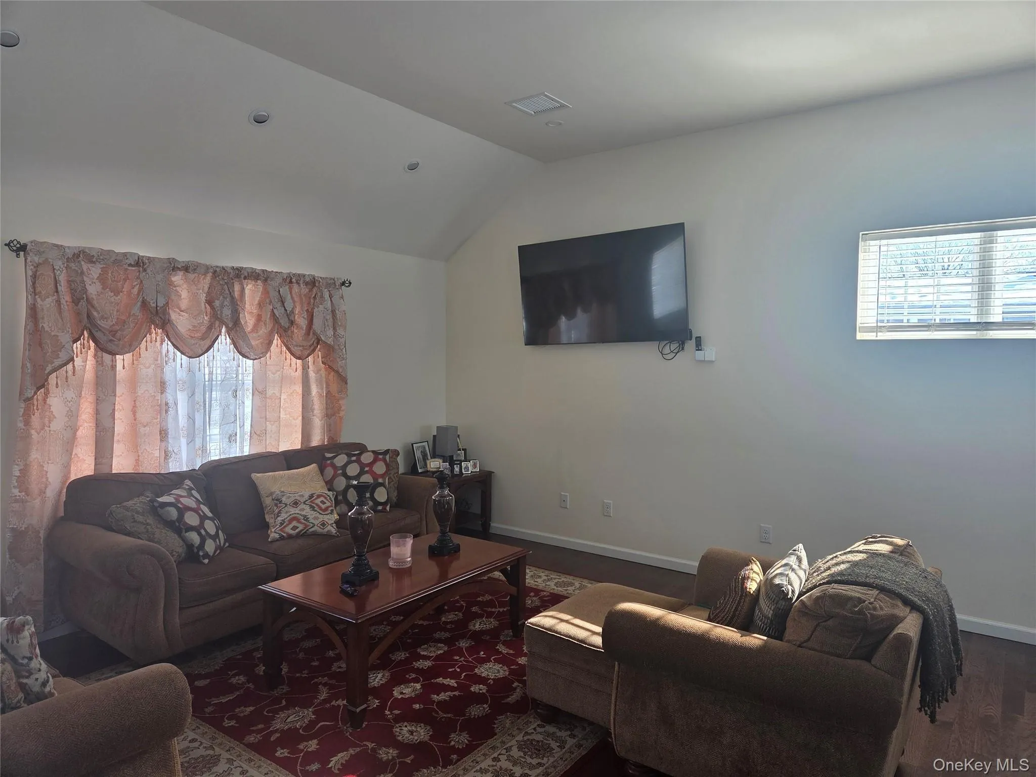 13 Avenue B, Middletown, NY, 4 Bedrooms Bedrooms, 10 Rooms Rooms,3 BathroomsBathrooms,Residential,For Rent,Avenue B,0,1024560 13 Avenue B, Middletown, NY, 4 Bedrooms Bedrooms, 10 Rooms Rooms,3 BathroomsBathrooms,Residential,For Rent,Avenue B,0,1024560