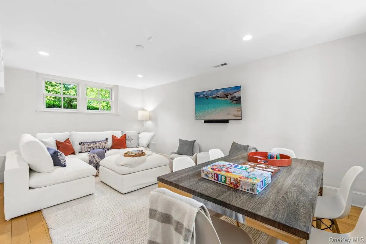 731 Forest Avenue, Rye City, NY, 6 Bedrooms Bedrooms, 11 Rooms Rooms,5 BathroomsBathrooms,Residential,For Rent,Forest,0,1024563 731 Forest Avenue, Rye City, NY, 6 Bedrooms Bedrooms, 11 Rooms Rooms,5 BathroomsBathrooms,Residential,For Rent,Forest,0,1024563