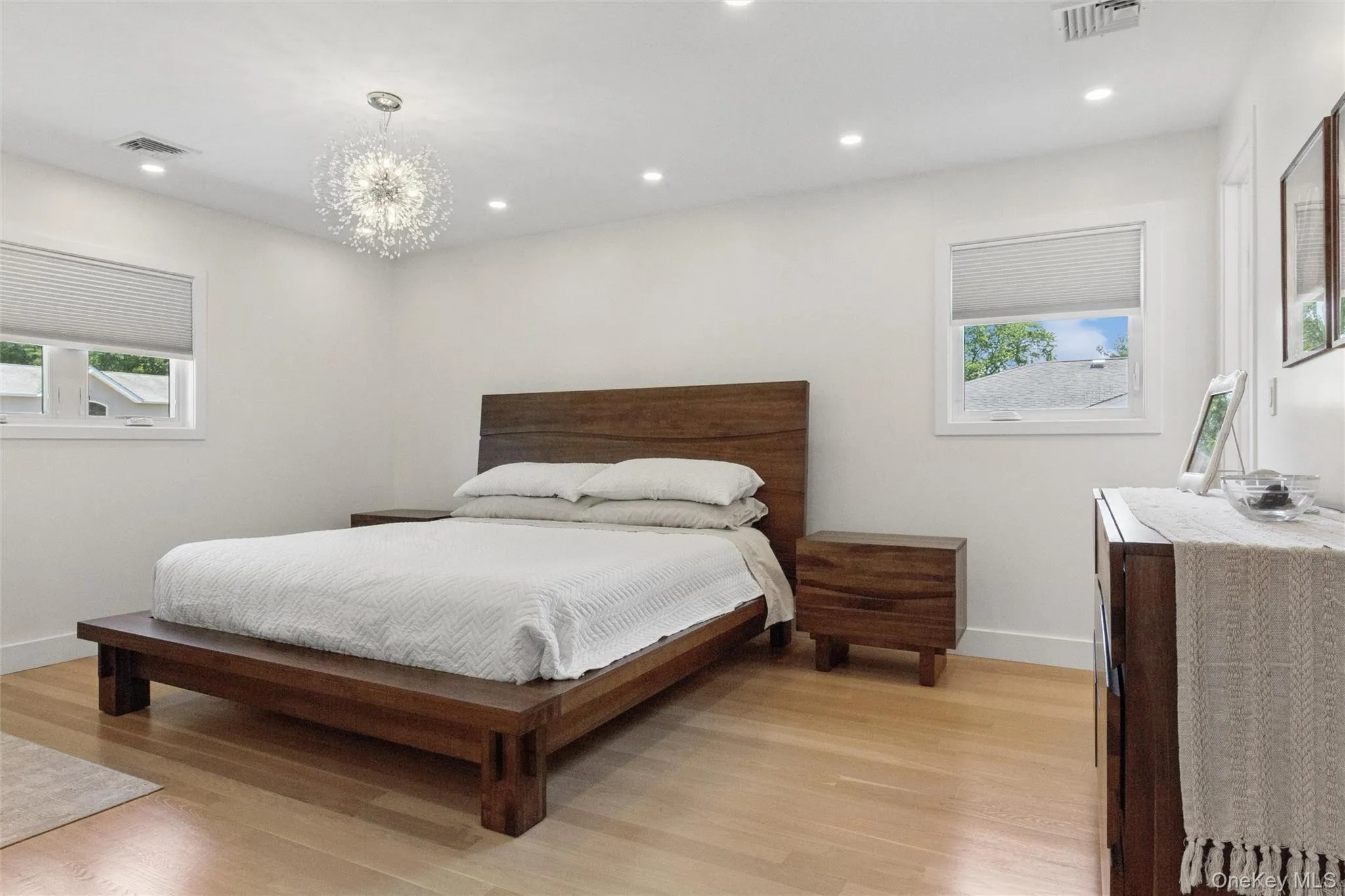 51 Dogwood Road, North Hempstead, NY, 4 Bedrooms Bedrooms, 7 Rooms Rooms,2 BathroomsBathrooms,Residential,For Rent,Dogwood,0,1024565 51 Dogwood Road, North Hempstead, NY, 4 Bedrooms Bedrooms, 7 Rooms Rooms,2 BathroomsBathrooms,Residential,For Rent,Dogwood,0,1024565