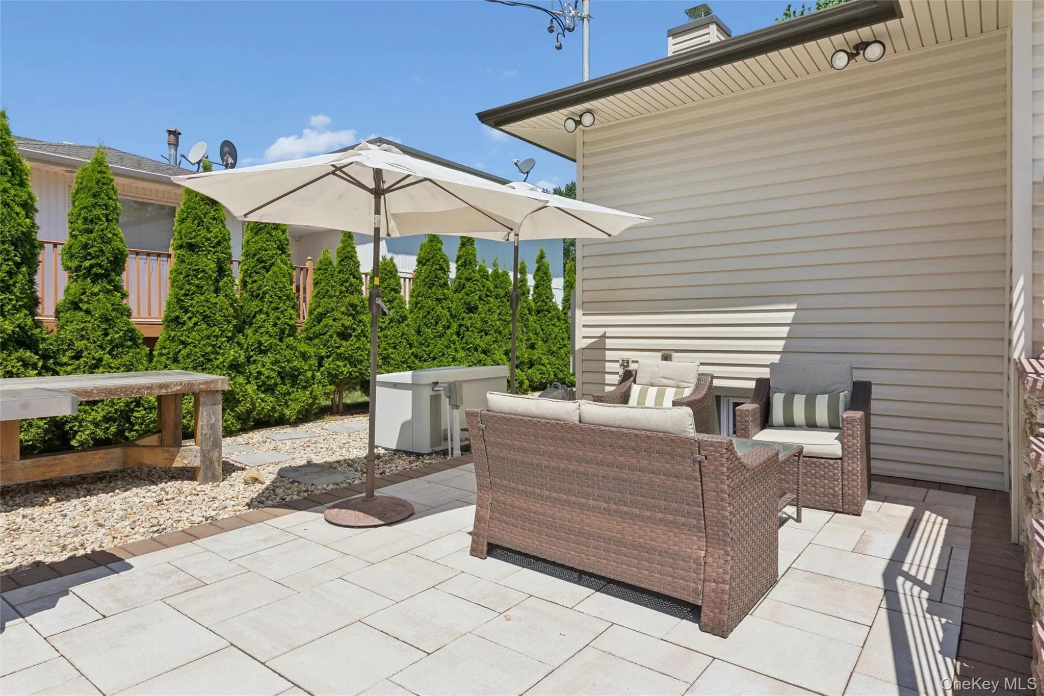 51 Dogwood Road, North Hempstead, NY, 4 Bedrooms Bedrooms, 7 Rooms Rooms,2 BathroomsBathrooms,Residential,For Rent,Dogwood,0,1024565 51 Dogwood Road, North Hempstead, NY, 4 Bedrooms Bedrooms, 7 Rooms Rooms,2 BathroomsBathrooms,Residential,For Rent,Dogwood,0,1024565