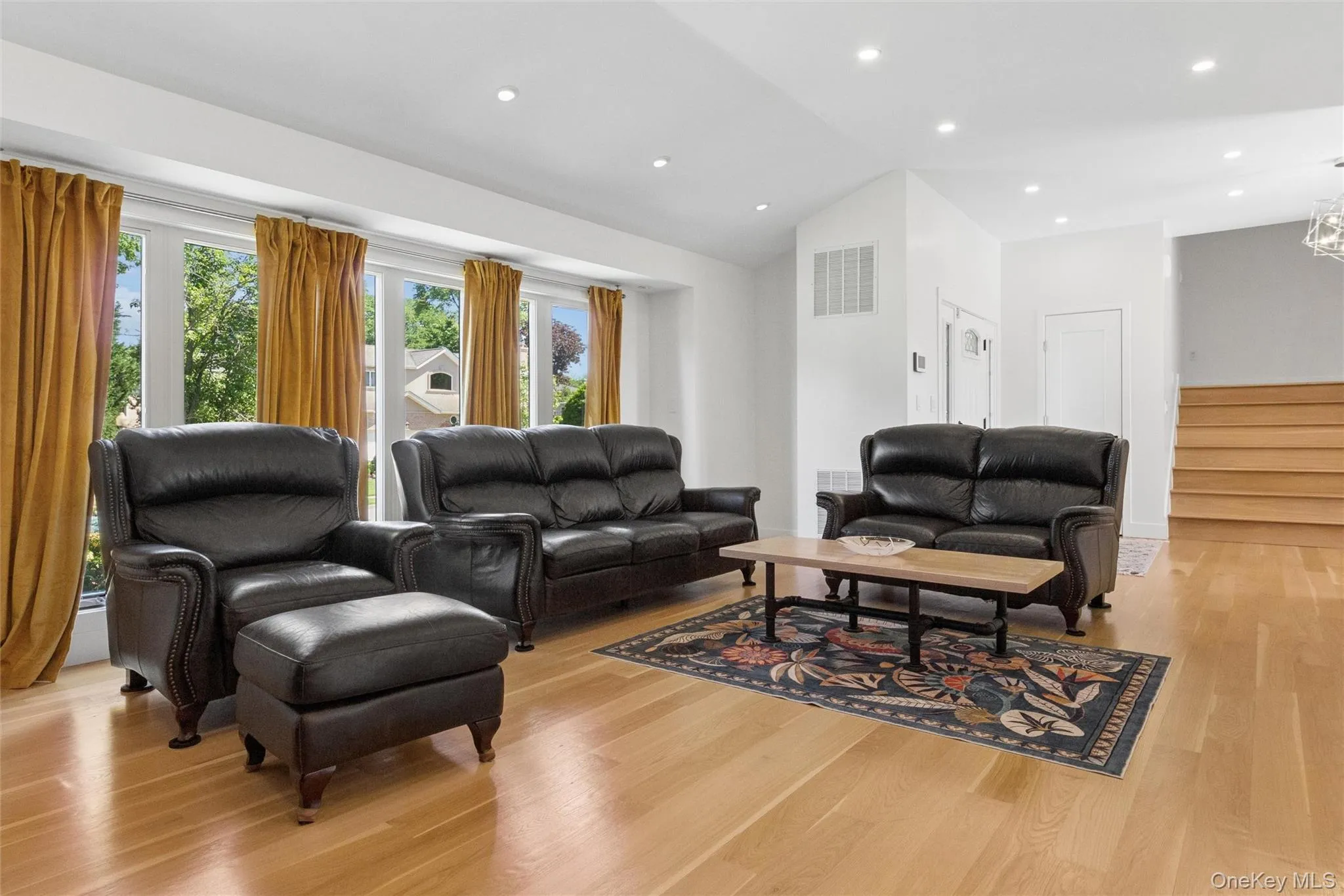 51 Dogwood Road, North Hempstead, NY, 4 Bedrooms Bedrooms, 7 Rooms Rooms,2 BathroomsBathrooms,Residential,For Rent,Dogwood,0,1024565 51 Dogwood Road, North Hempstead, NY, 4 Bedrooms Bedrooms, 7 Rooms Rooms,2 BathroomsBathrooms,Residential,For Rent,Dogwood,0,1024565