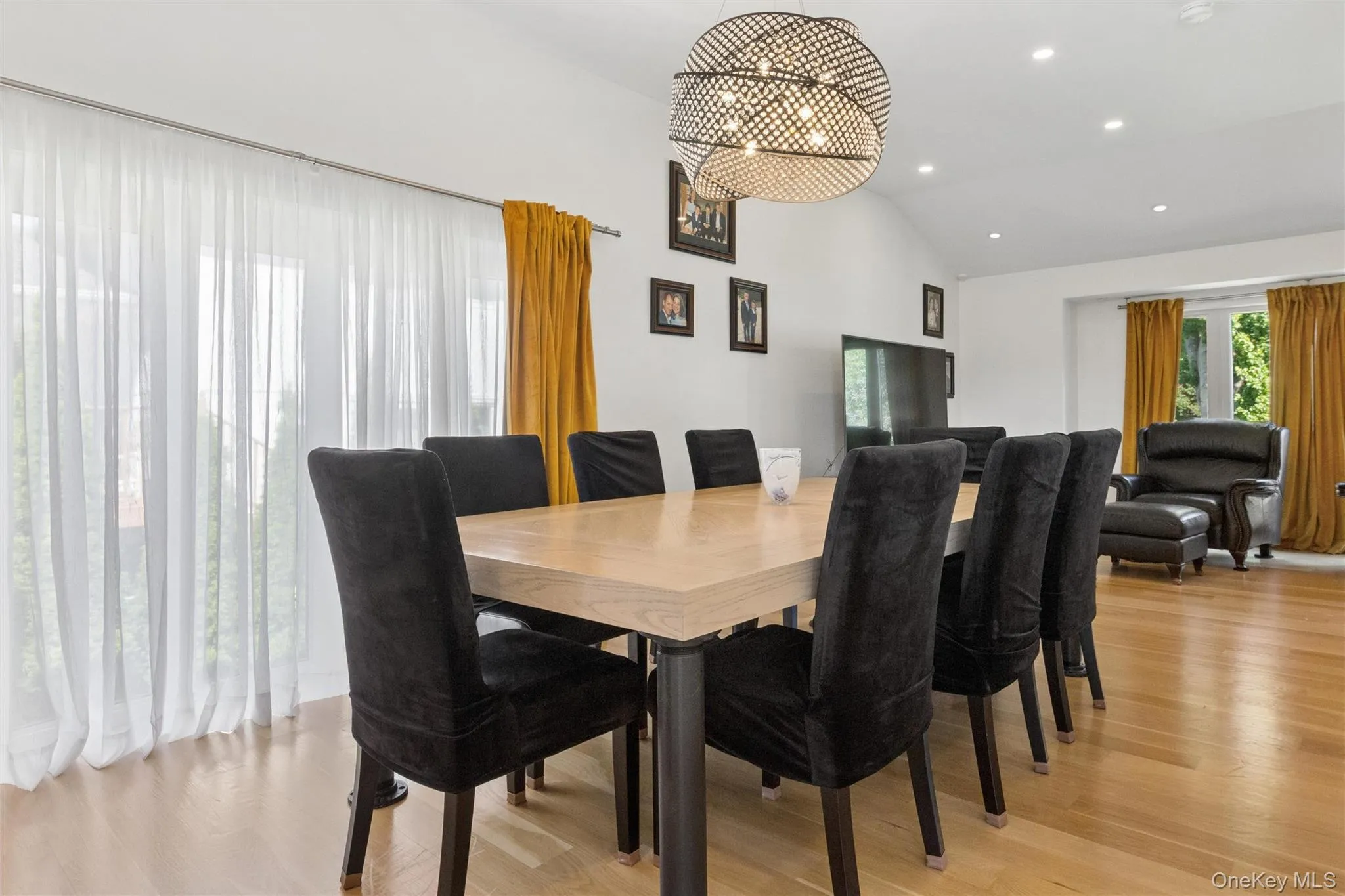 51 Dogwood Road, North Hempstead, NY, 4 Bedrooms Bedrooms, 7 Rooms Rooms,2 BathroomsBathrooms,Residential,For Rent,Dogwood,0,1024565 51 Dogwood Road, North Hempstead, NY, 4 Bedrooms Bedrooms, 7 Rooms Rooms,2 BathroomsBathrooms,Residential,For Rent,Dogwood,0,1024565